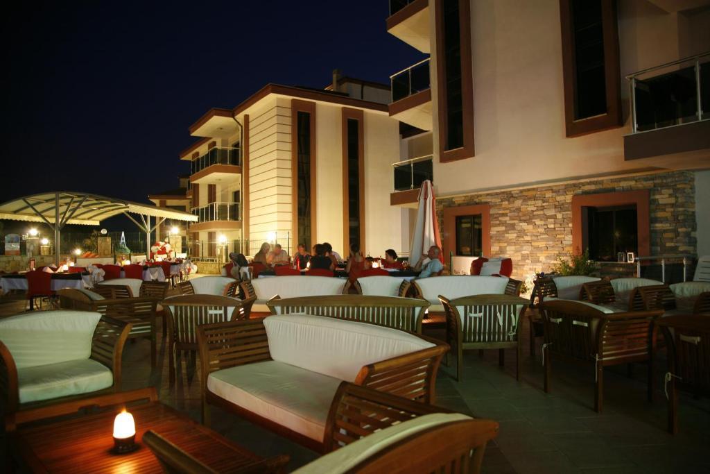 Whispering Sands Kusadasi Exterior photo